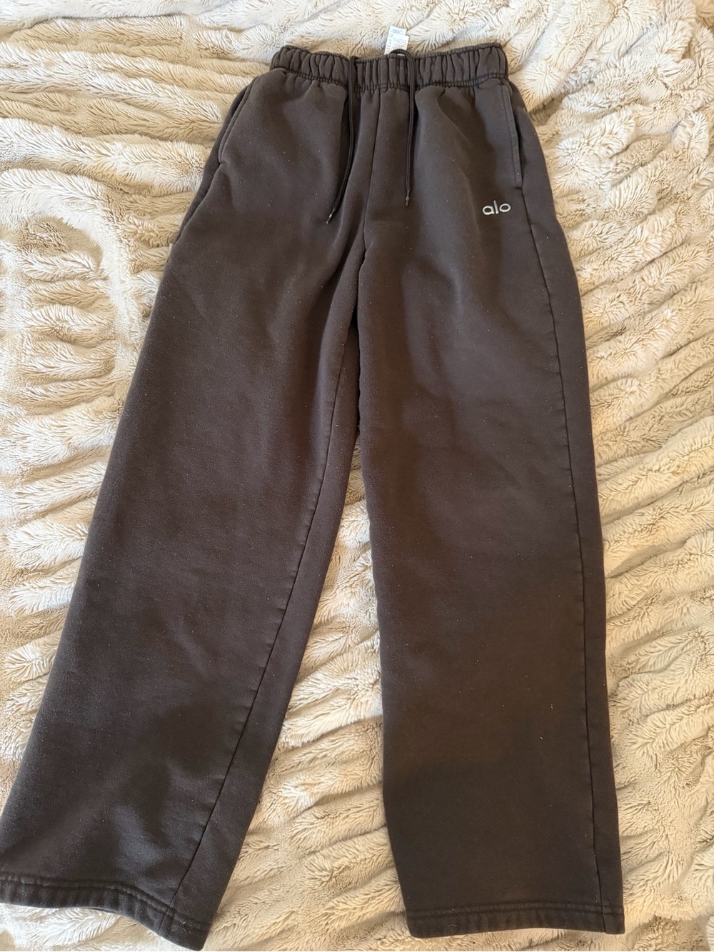 ALO women’s brown sweats